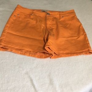 Est 1946 Denim orange zip and button front shorts with belt loops size 10